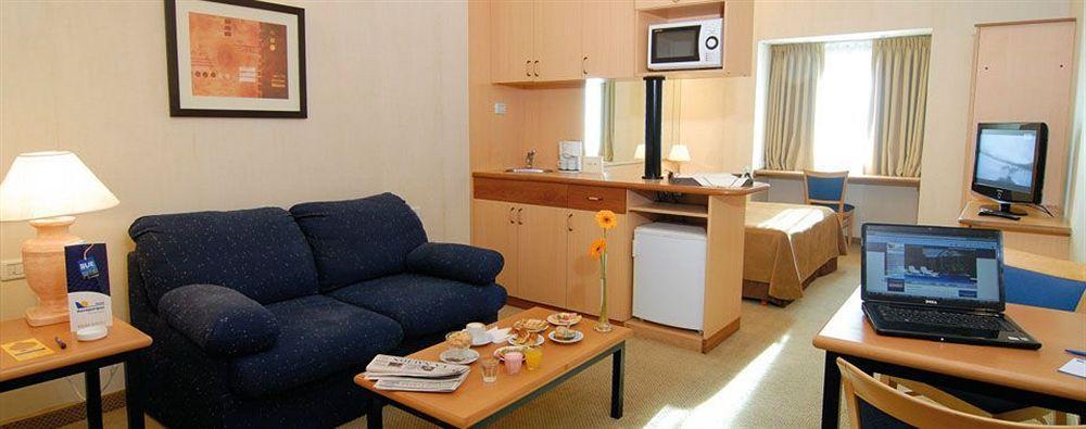 בואנוס איירס Hotel Aeroparque Inn & Suites מראה חיצוני תמונה
