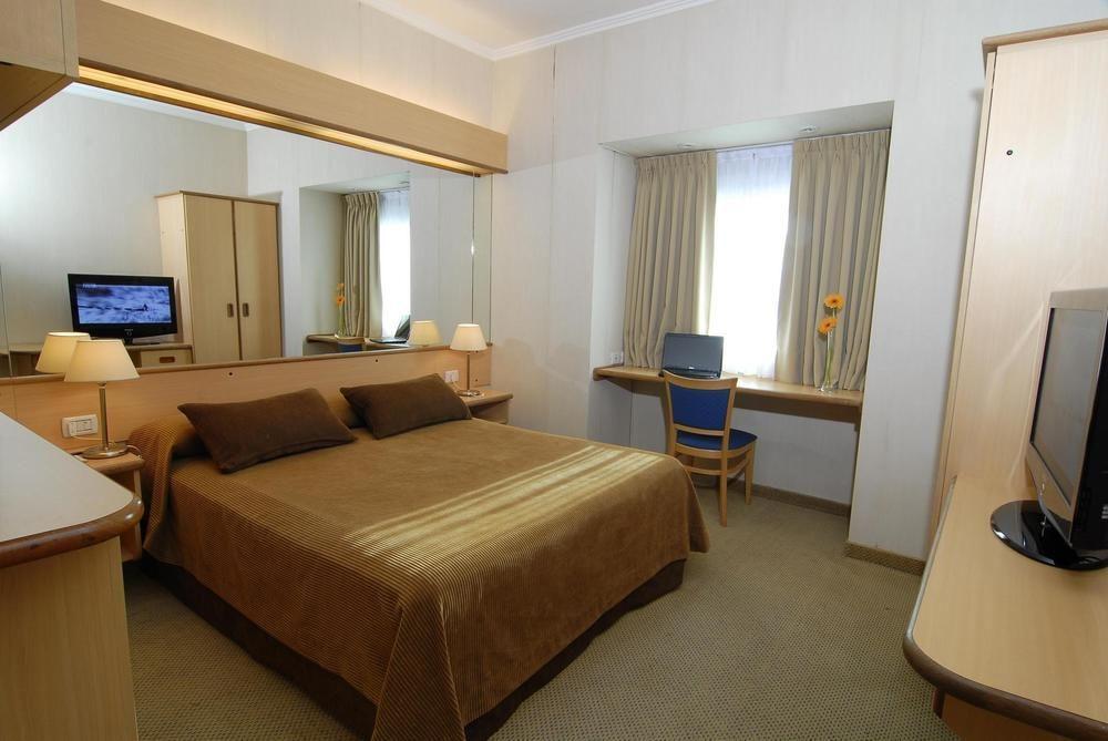 בואנוס איירס Hotel Aeroparque Inn & Suites מראה חיצוני תמונה