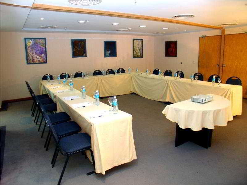 בואנוס איירס Hotel Aeroparque Inn & Suites עסק תמונה