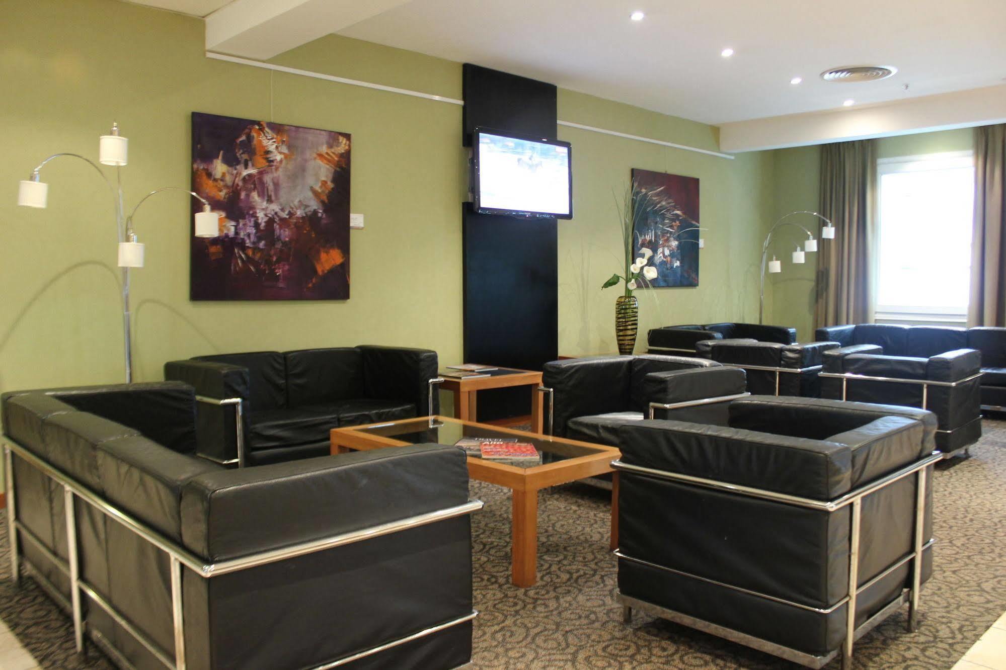 בואנוס איירס Hotel Aeroparque Inn & Suites מראה חיצוני תמונה