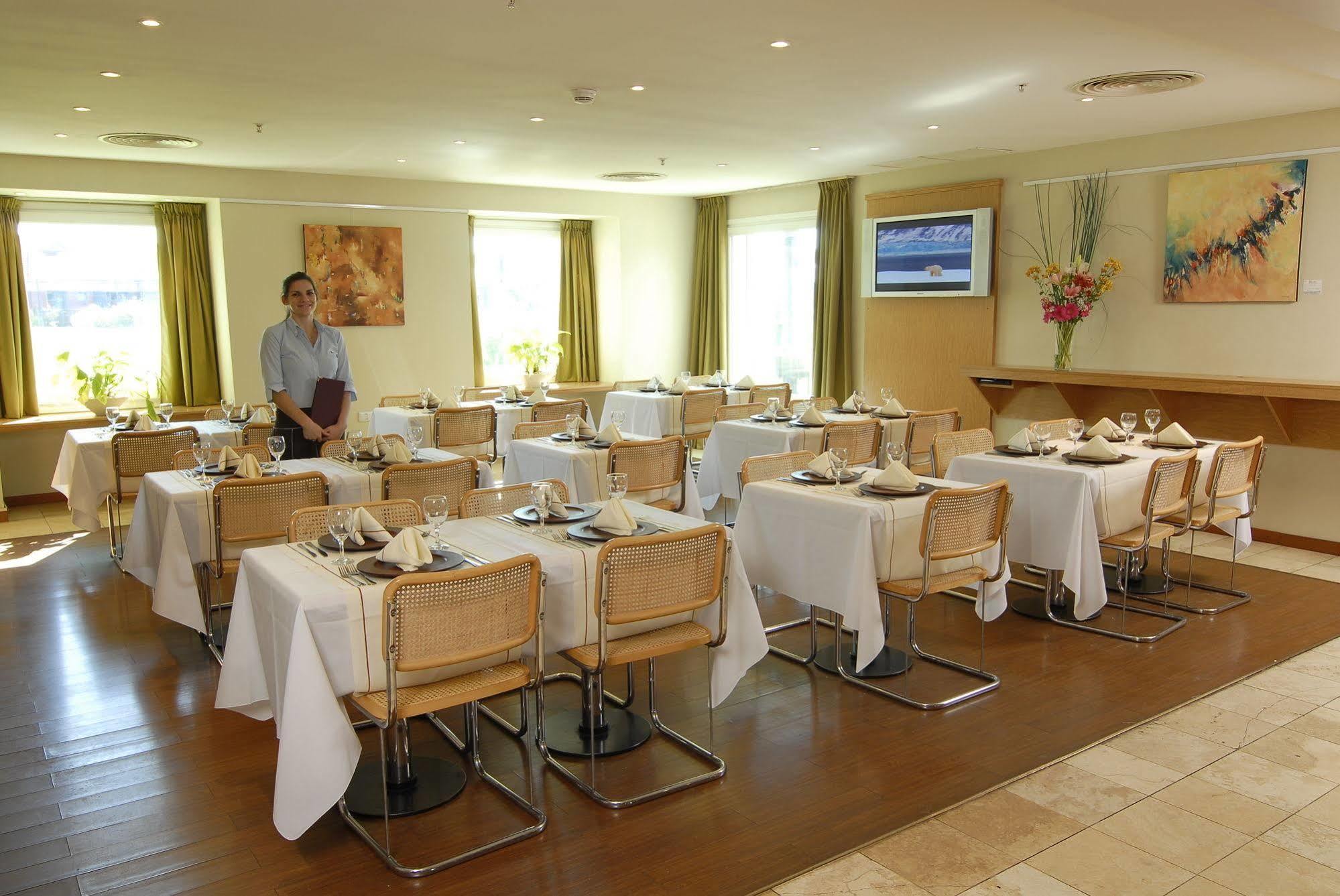 בואנוס איירס Hotel Aeroparque Inn & Suites מראה חיצוני תמונה